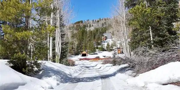 5394 GCR 84/Meadow Creek Road