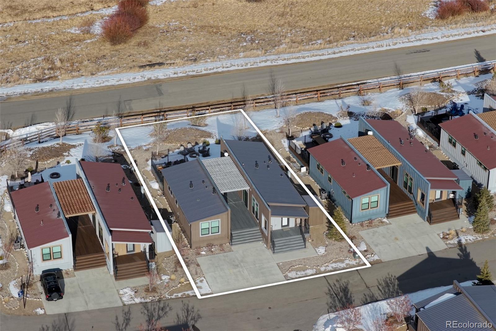 Image 3: Aerial - Markers and outlines are to give a general idea of the property location and are not to be relied upon. Image 3: Aerial - Markers and outlines are to give a general idea of the property location and are not to be relied upon.