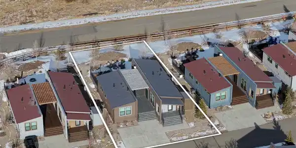 Image 3: Aerial - Markers and outlines are to give a general idea of the property location and are not to be relied upon. Image 3: Aerial - Markers and outlines are to give a general idea of the property location and are not to be relied upon.