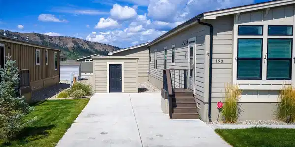 Image 3: Exterior Image 3: Exterior