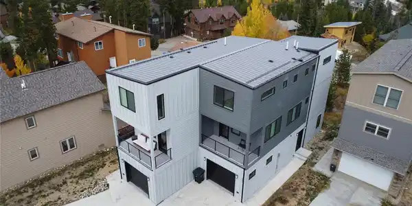 853 Ferret Lane