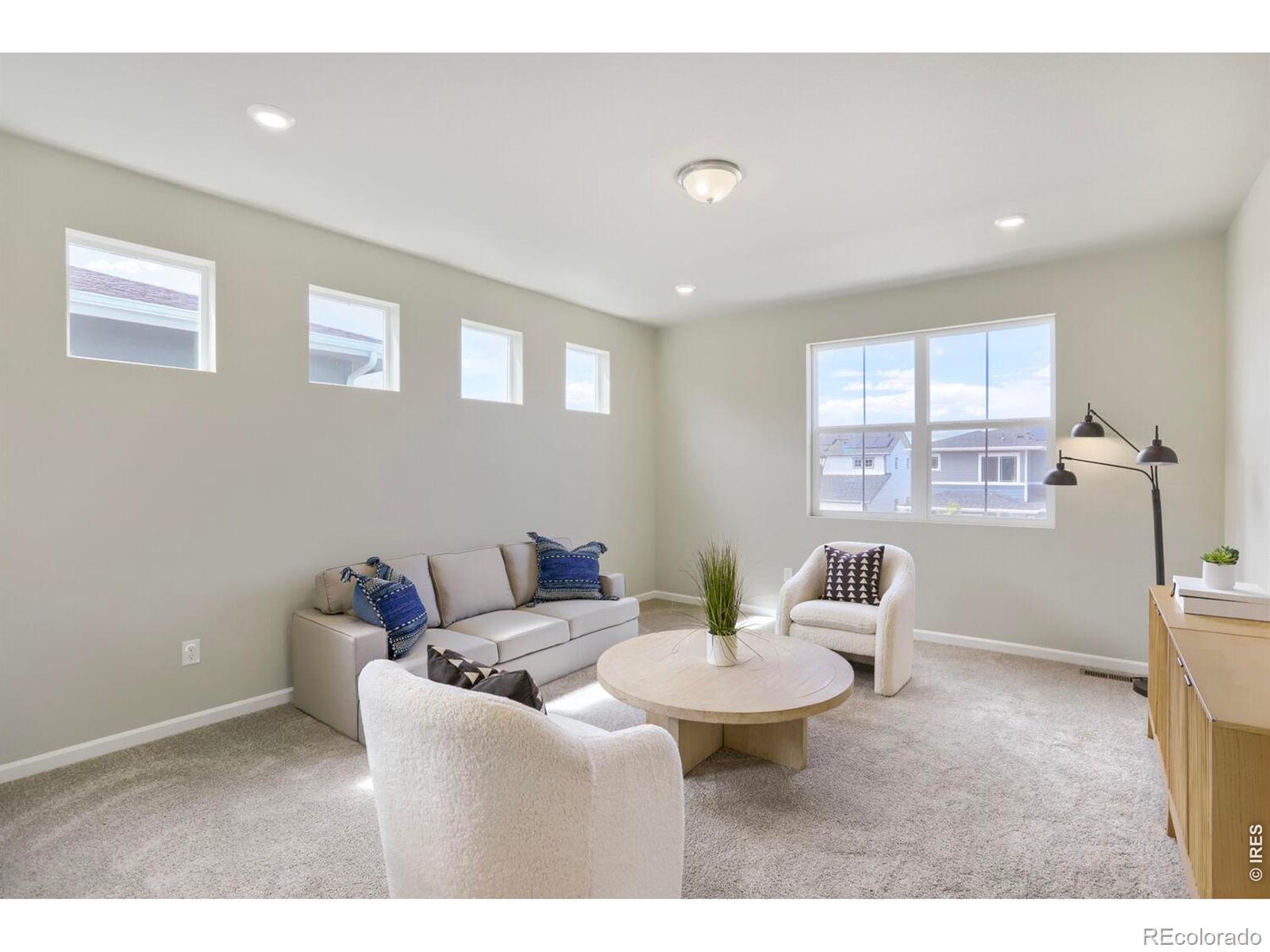 Image 4: Spacious Loft Image 4: Spacious Loft