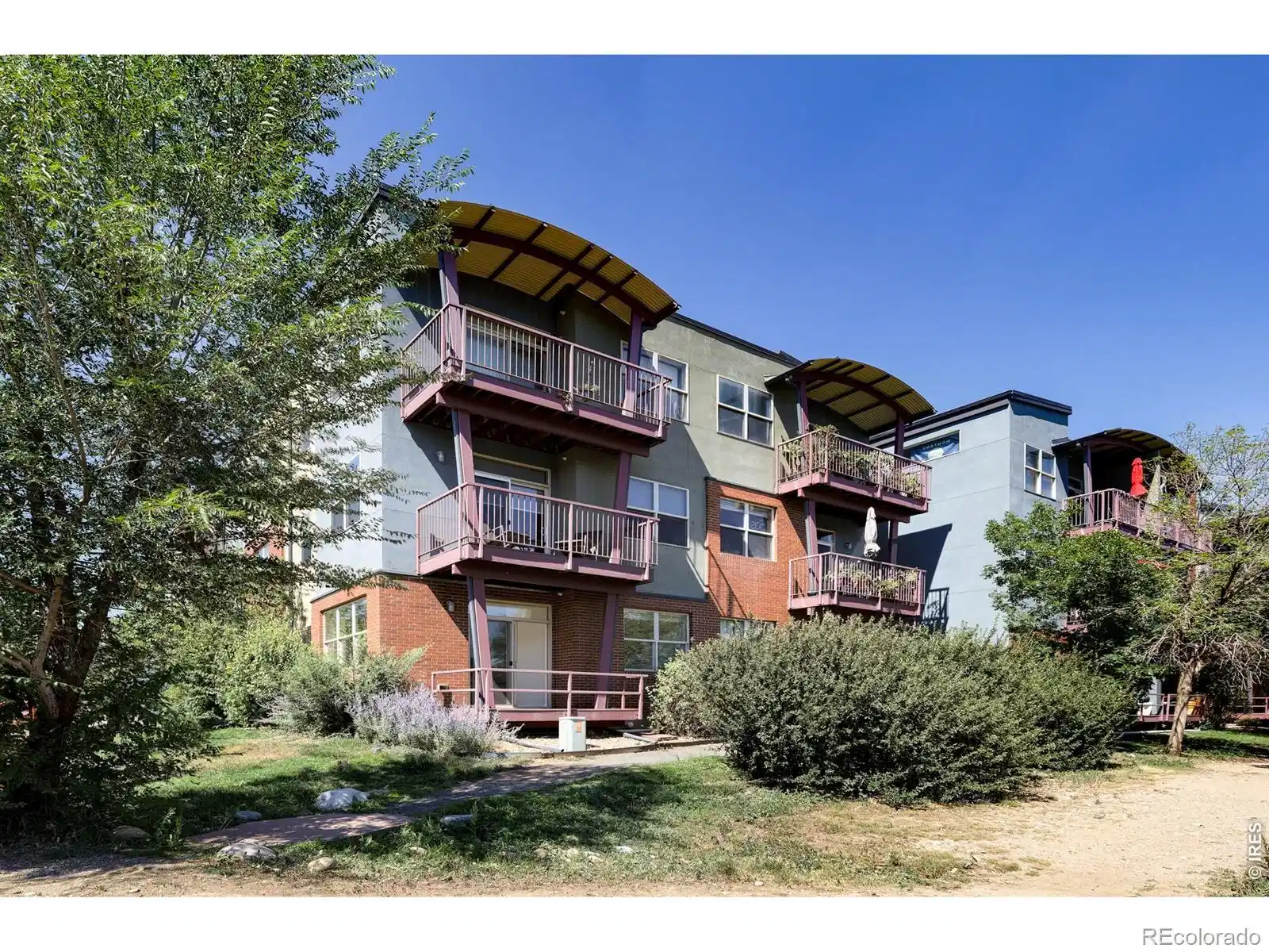 Image 1: Southwest facing with amazing mountain views! Image 1: Southwest facing with amazing mountain views!
