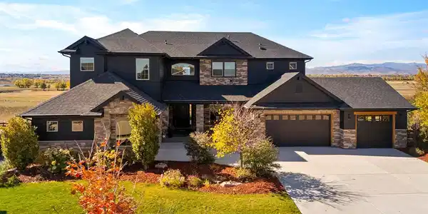 5837 Riverbluff Drive