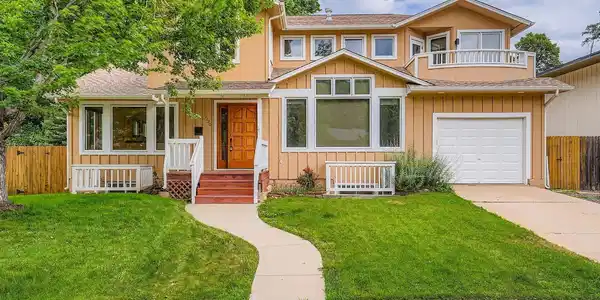 1220 Edinboro Drive