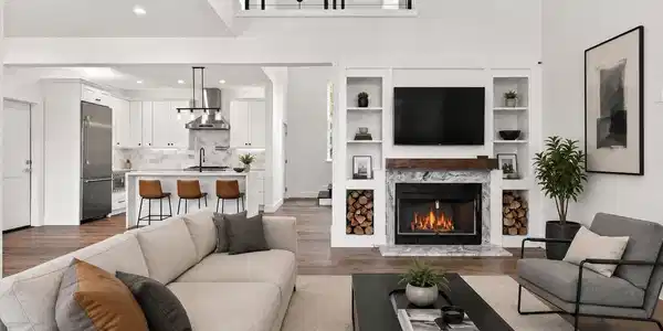 10 Three Lakes Court