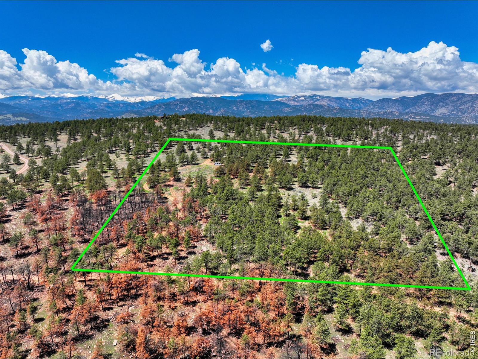 Image 1: Approximated property outlines. View of photo is facing West. Image 1: Approximated property outlines. View of photo is facing West.