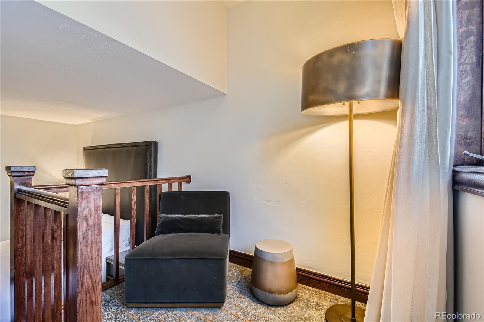 Image 4: extra bonus space n bedroom for crib and extra sleeping area