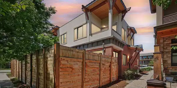 1203 High Street