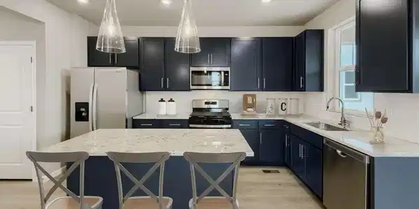 Image 2: Kitchen