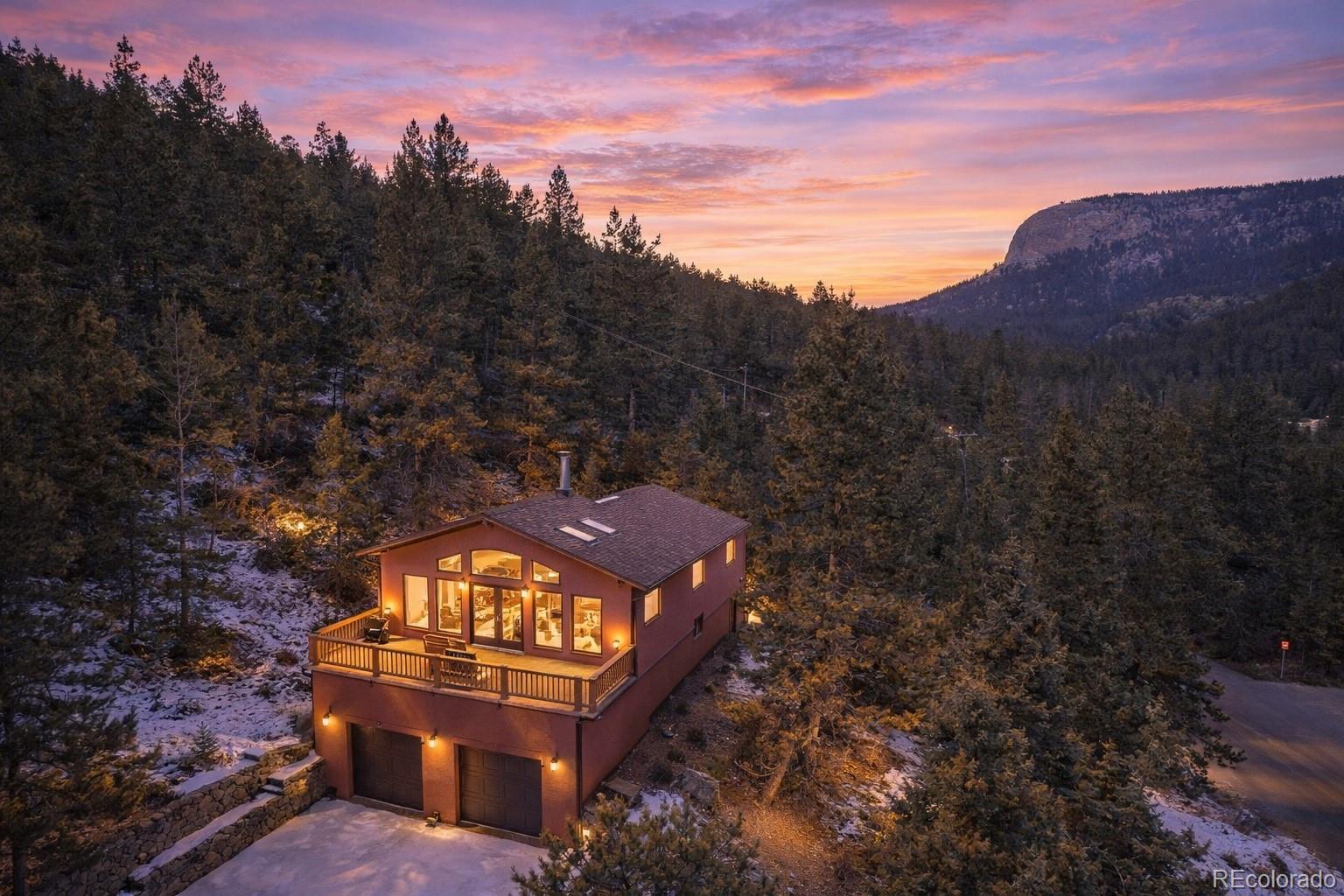 Image 1: Stunning mountain views abound in Roland Valley.