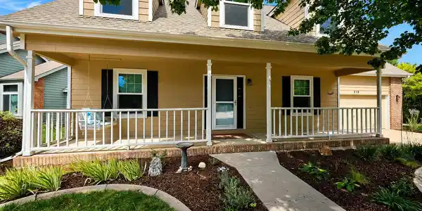 Image 3: Come on in and visit! Image 3: Come on in and visit!