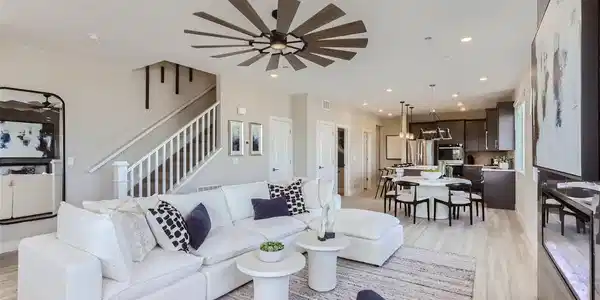 Image 3: Not exact unit- great room