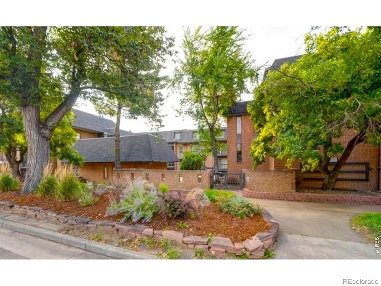 Image 2: On "The Hill" just steps away from CU Campus