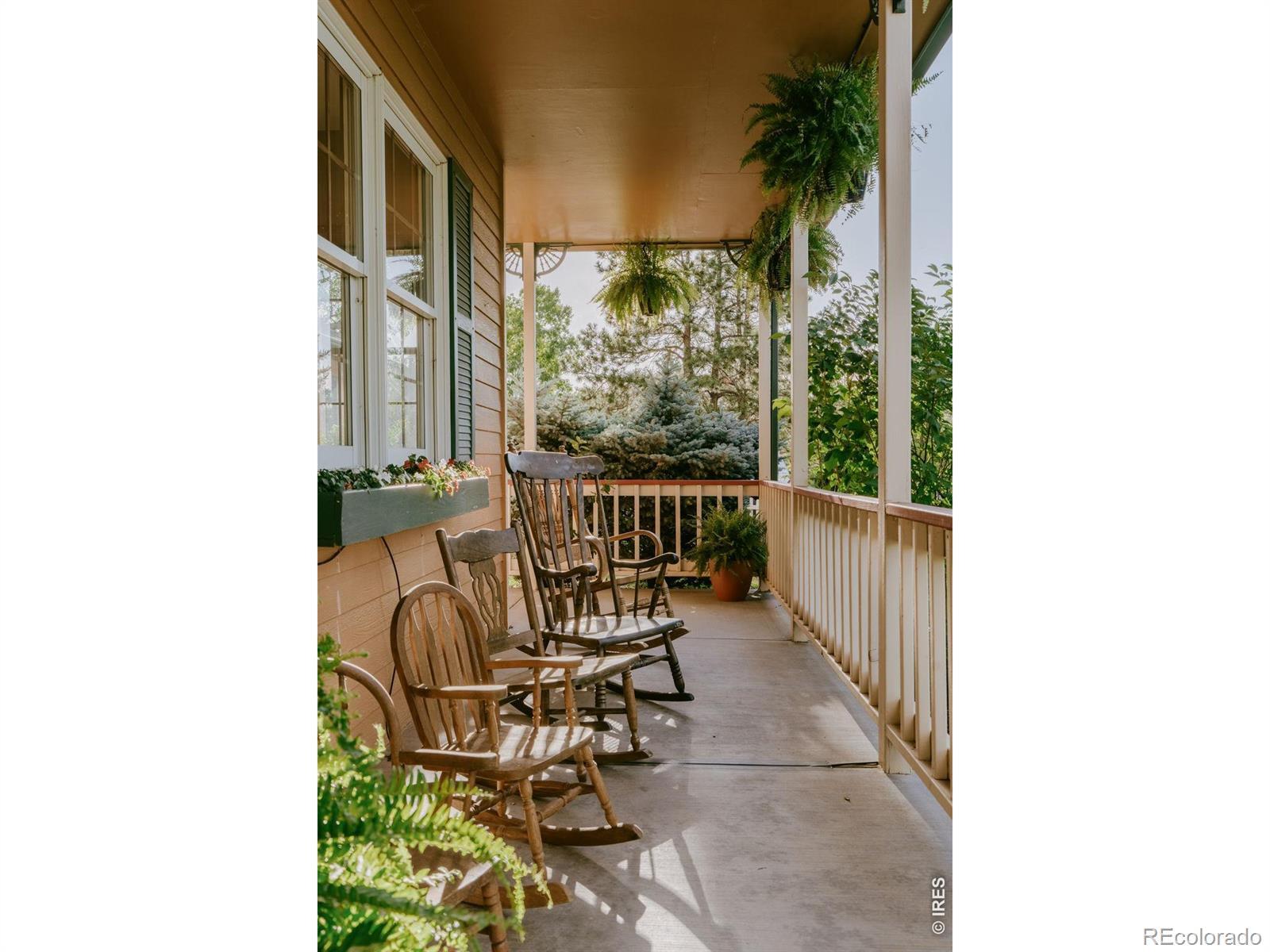 Image 4: Wrap around front porch Image 4: Wrap around front porch