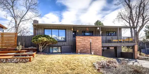 609 Pioneer Lane