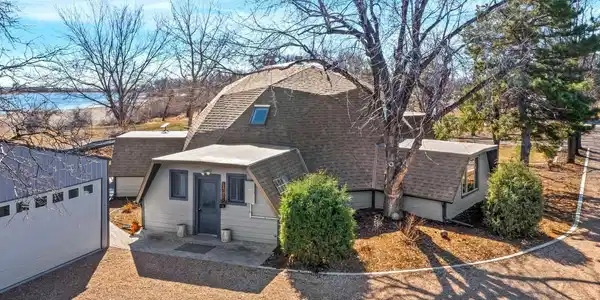8402 Dome Court
