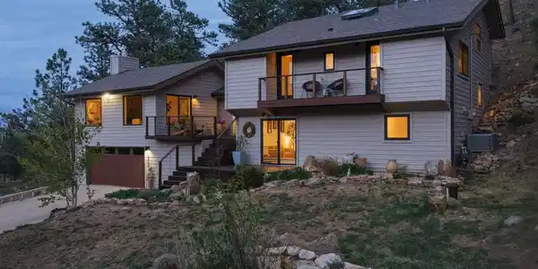 2706 Crestridge Court