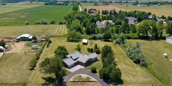 9748 Majestic Road