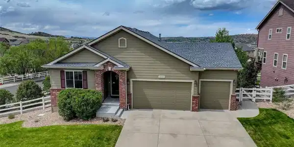 2525 Northview Place