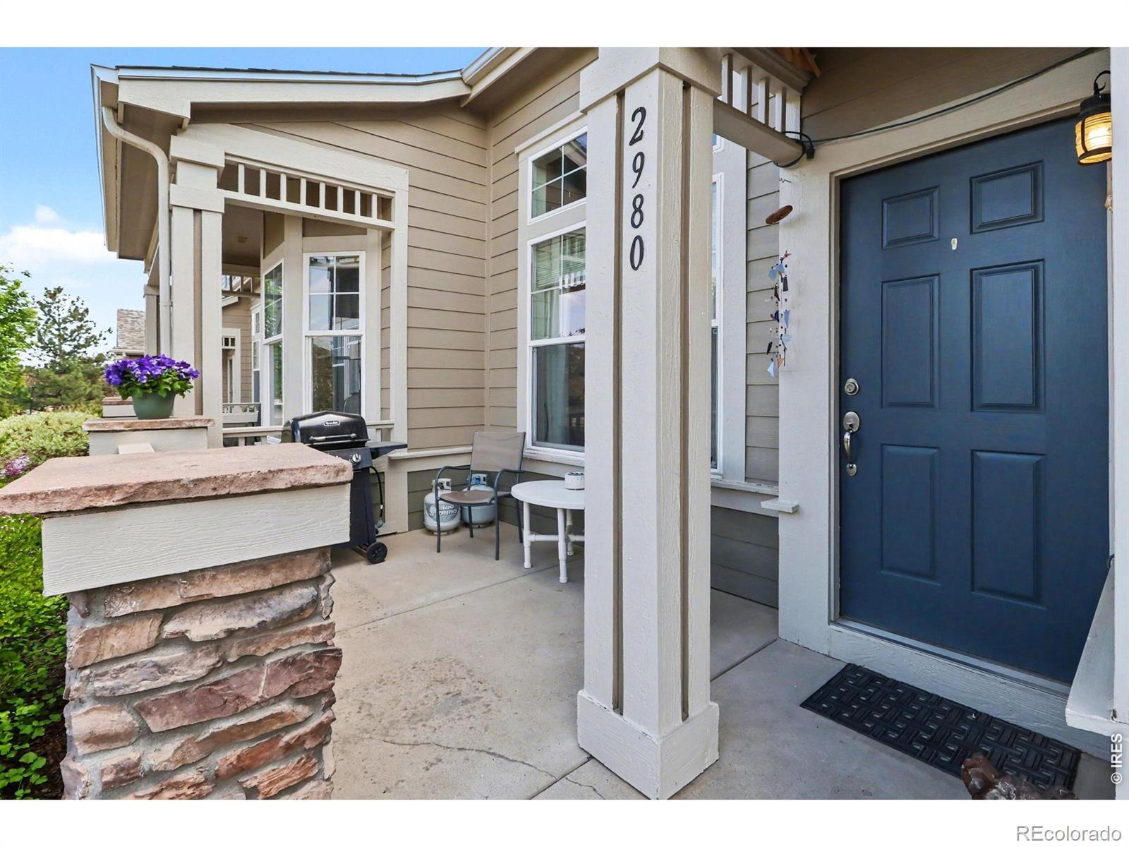 Image 4: Front porch Image 4: Front porch