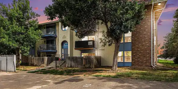 12142 Huron Street