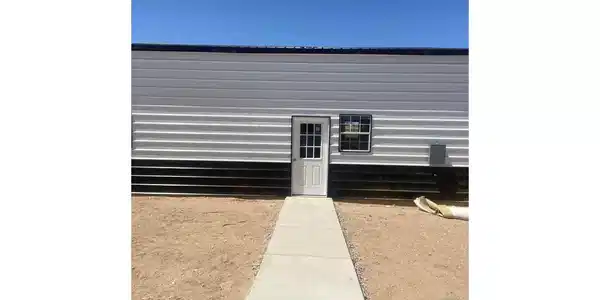 Image 3: Connecting Sidewalk to House/Shop