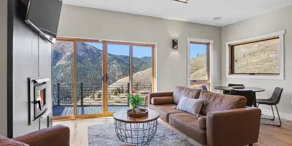718 Emerson Gulch Road