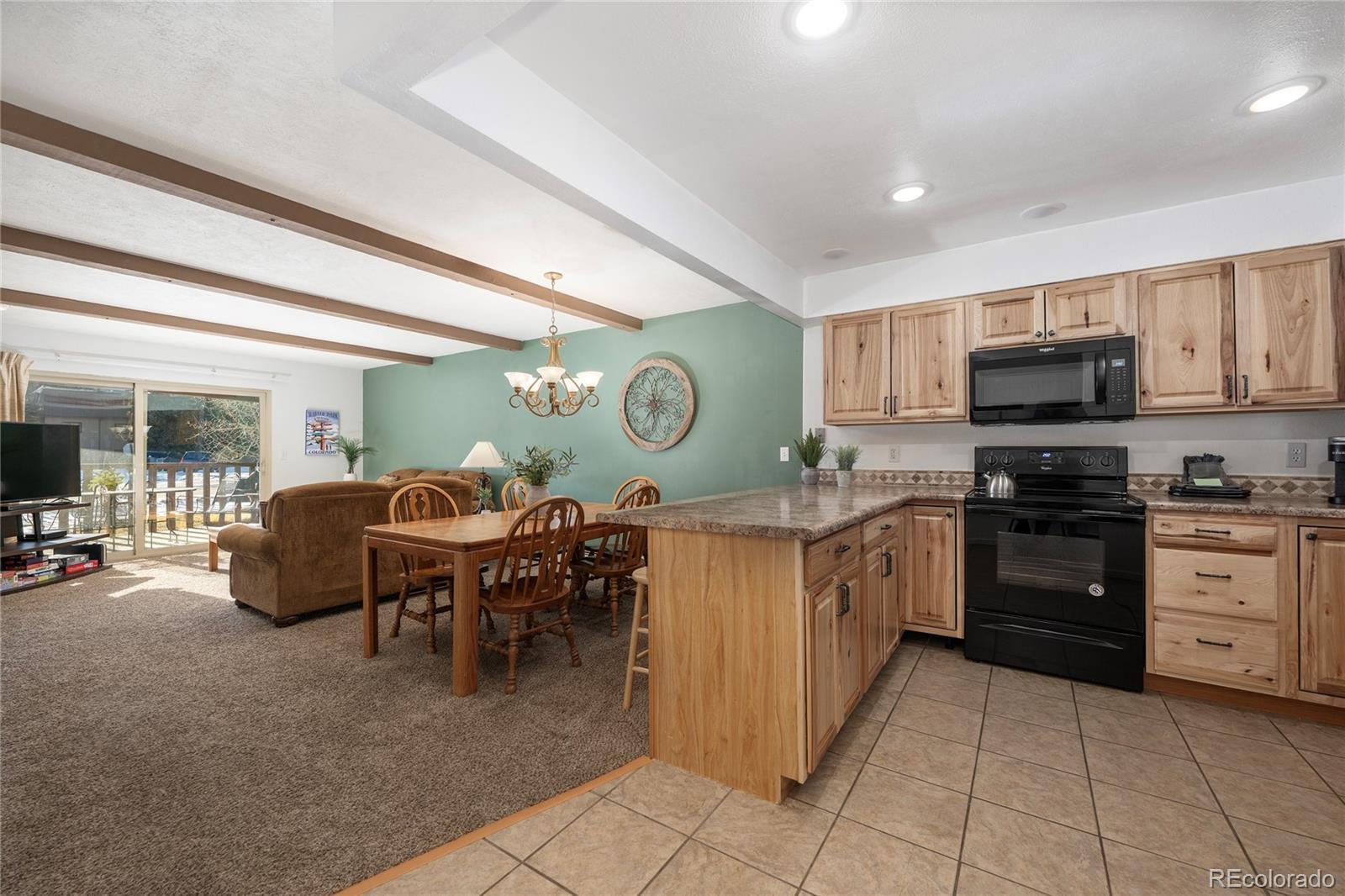 Image 4: Open floor plan