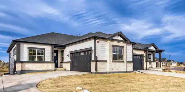 931 W 128th Place