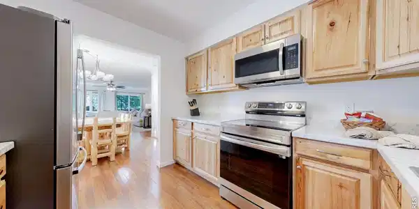 Image 2: Full Kitchen Image 2: Full Kitchen