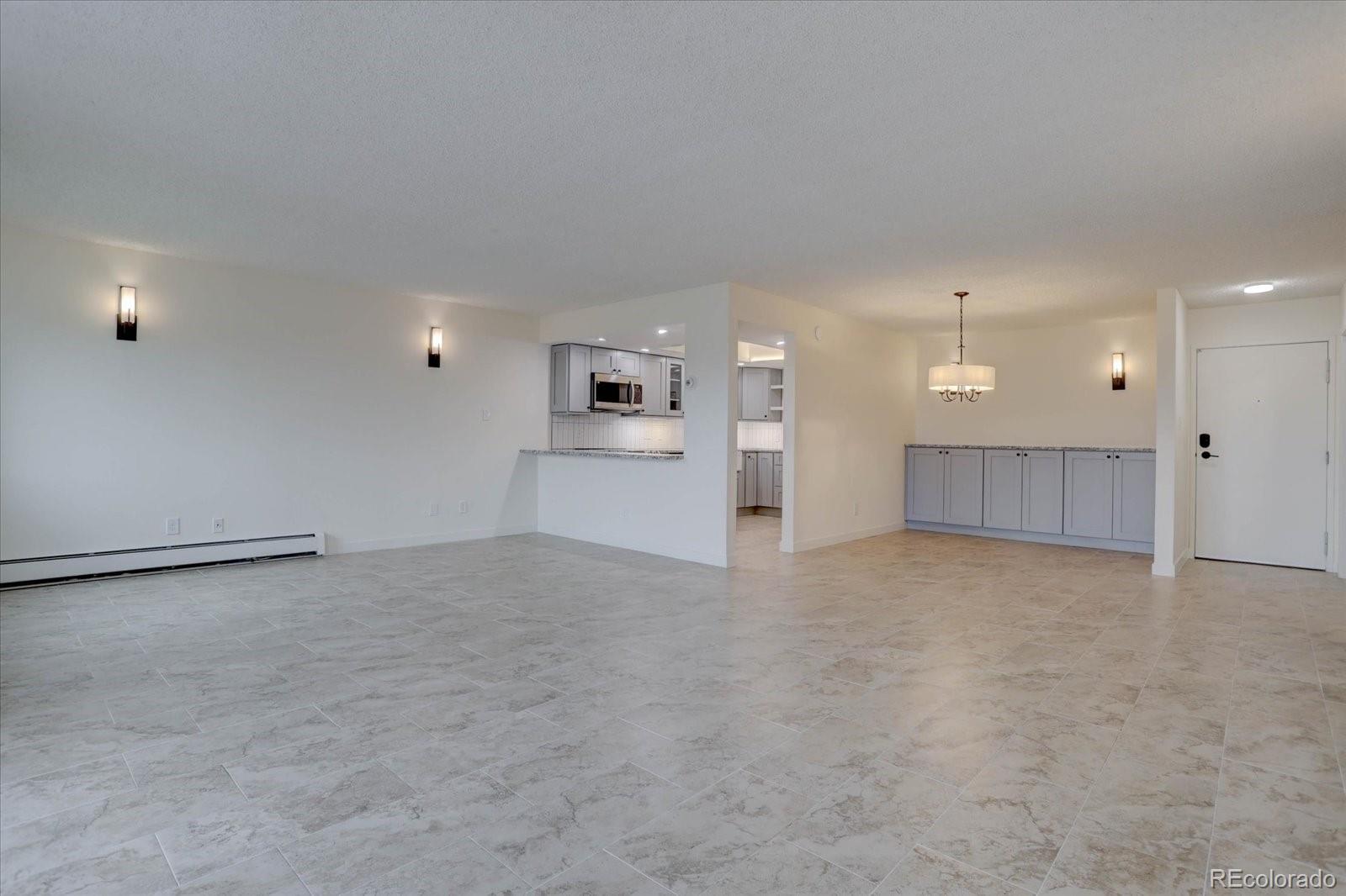 Image 4: Great Room Image 4: Great Room