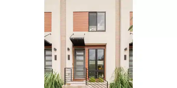Image 3: private raised entrance on a quiet enclave in Berkeley Image 3: private raised entrance on a quiet enclave in Berkeley