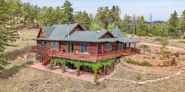 1689 County Road 83