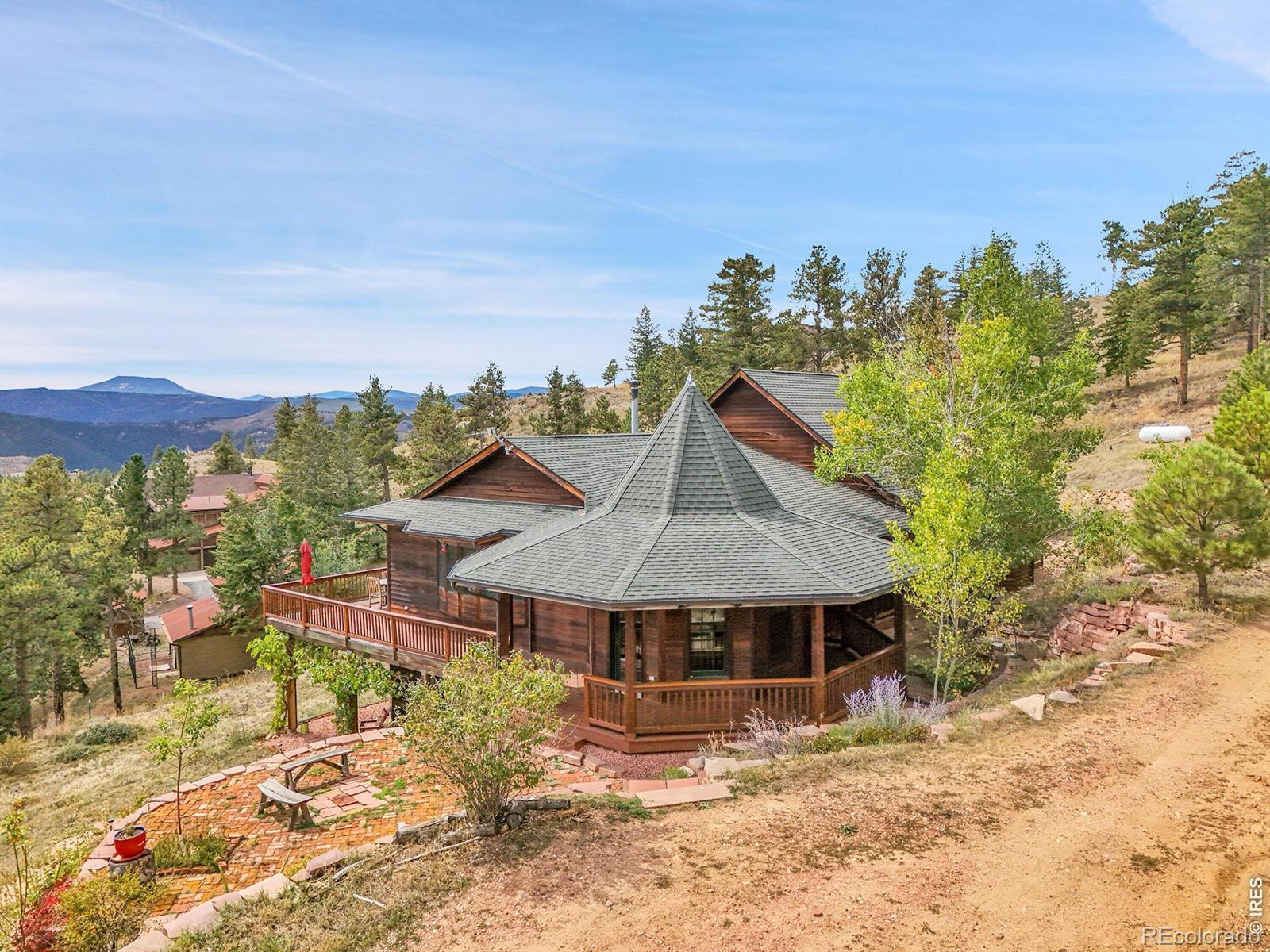Image 2: Stunning views and privacy just 15 minutes to downtown and the coming Sundance Film Festival Image 2: Stunning views and privacy just 15 minutes to downtown and the coming Sundance Film Festival