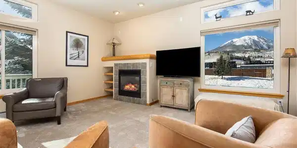 100 Mountain Vista Lane