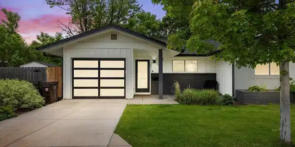 2652 Sherwood Circle