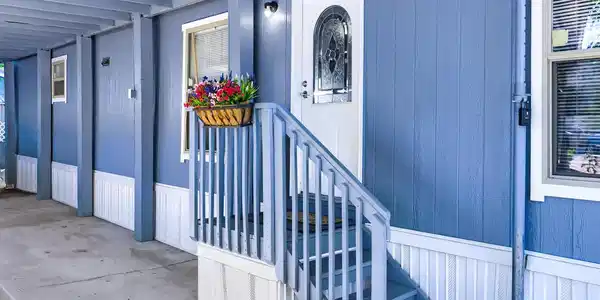 Image 3: Covered Porch Image 3: Covered Porch