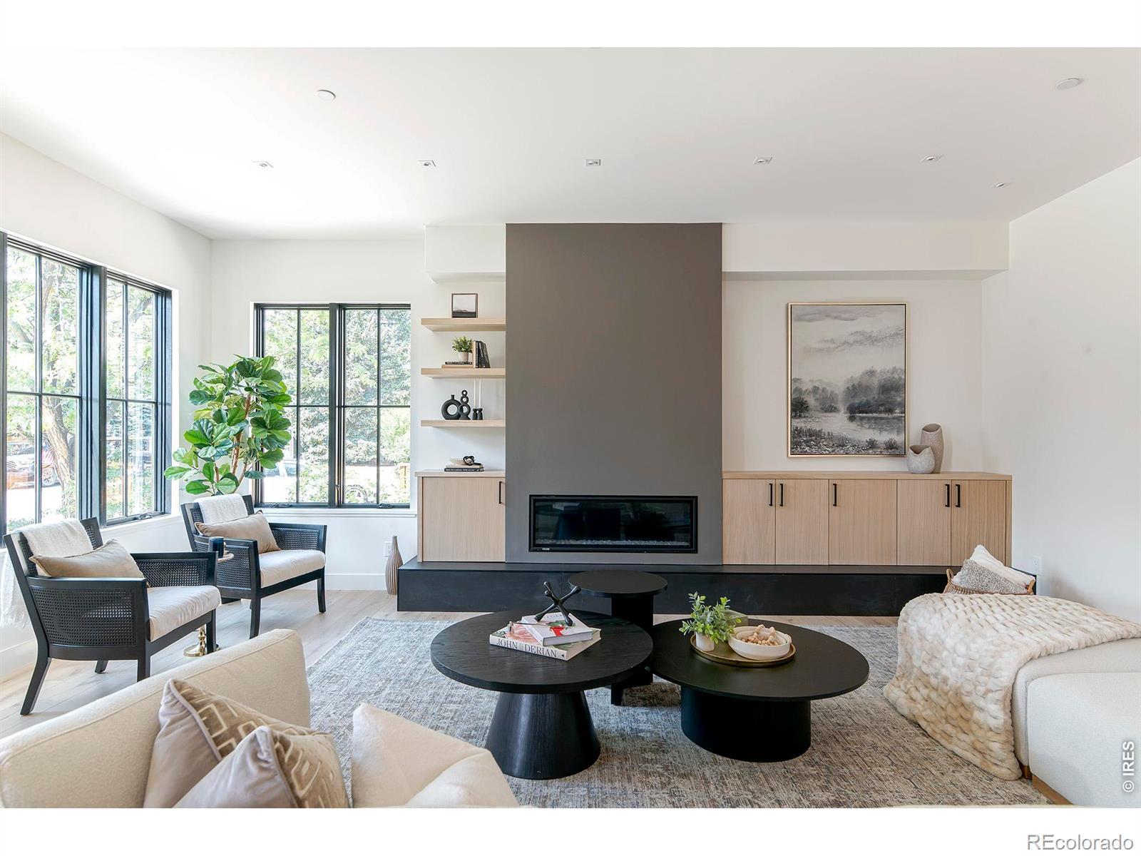 Image 3: Sunfilled Living Room with Gas Fireplace!