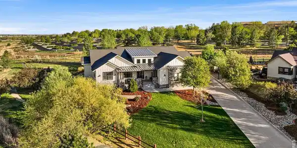 3421 Pond View Court