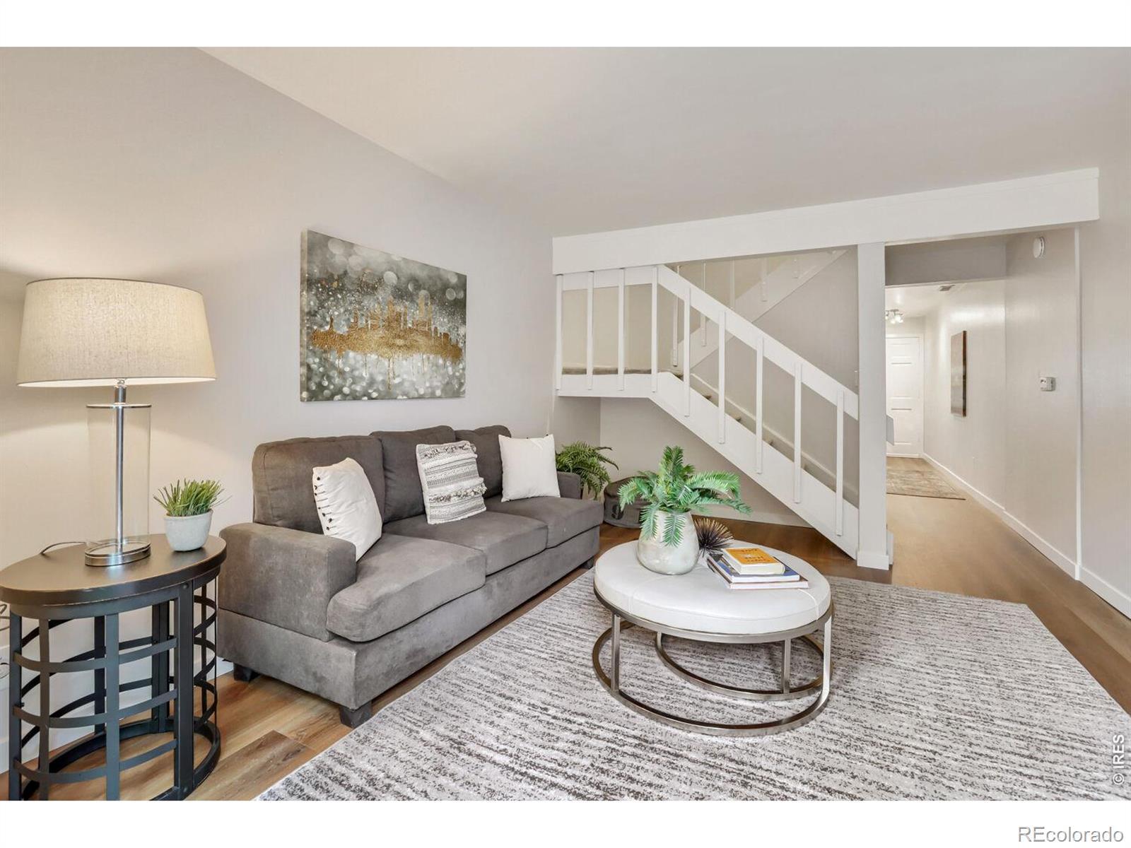 Image 2: Living Room