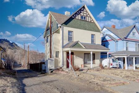 309 W Colorado Avenue