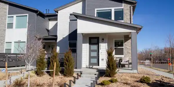 2654 W 69th Drive