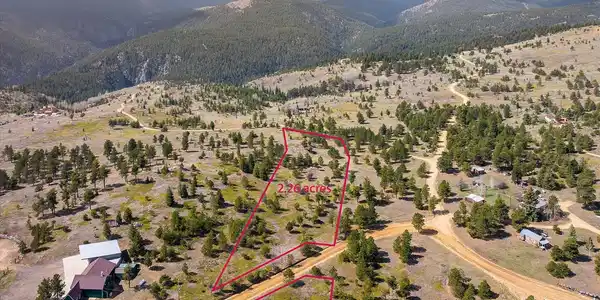 1713 Lost Angel Road