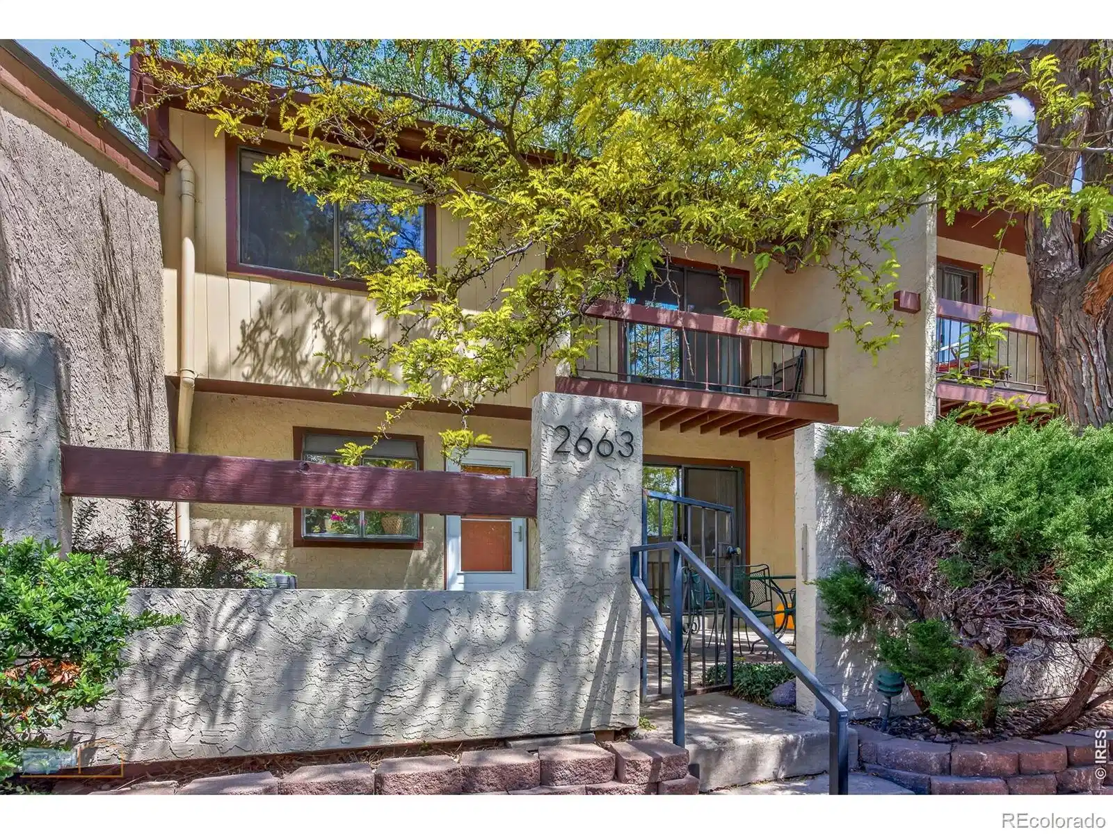 Image 1: Townhouse Entrance Image 1: Townhouse Entrance