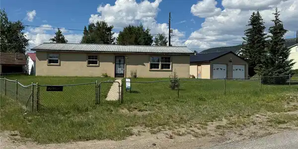 300 E 6th Street