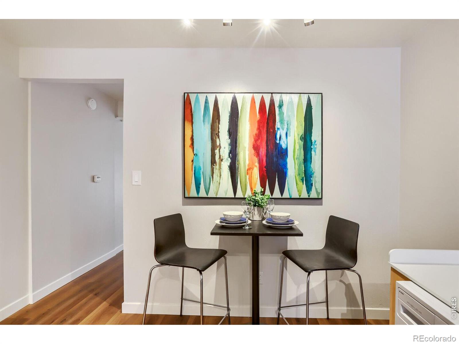 Image 3: Dining