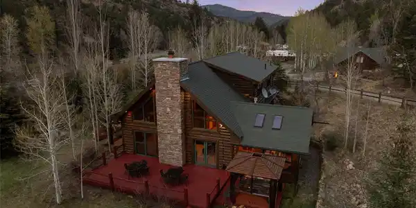 22 Buckskin Trail