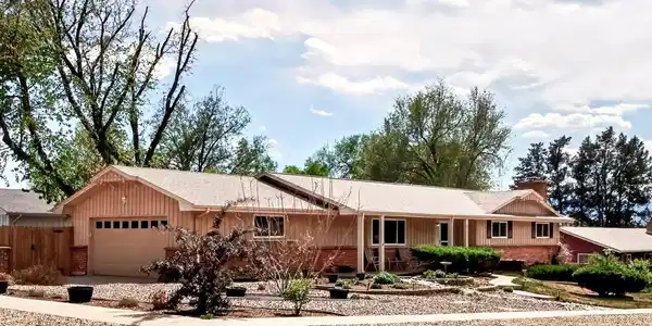 2511 Holiday Lane