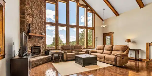 1424 Bluestem Way